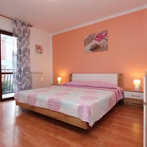 Rooms And Apartment Sanja